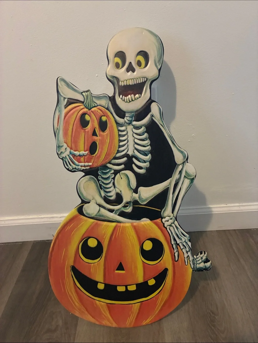 NWT- 23” Skeleton & Jack-o-lanterns Halloween Metal Easel Stand Sign Porch Decor